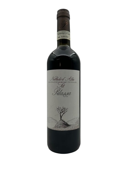 Bouteille de Nebbiolo d'Alba Pelassa 2019