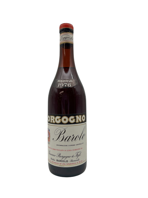 Une bouteille de vin rouge Barolo Giacomo Borgogno & Figli 1976