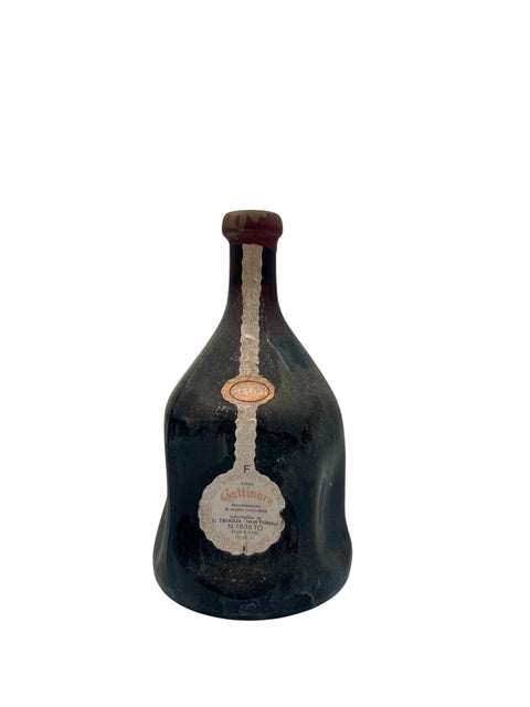 Bouteille de Gattinara G Troglia 1965 avec étiquette distinctive