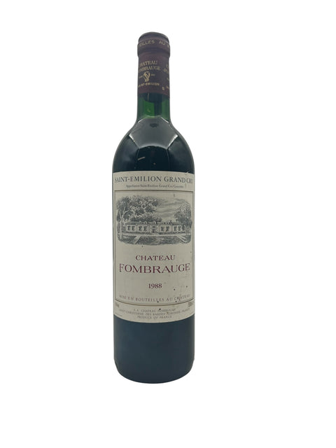 Une bouteille de vin rouge Château Fombrauge 1988