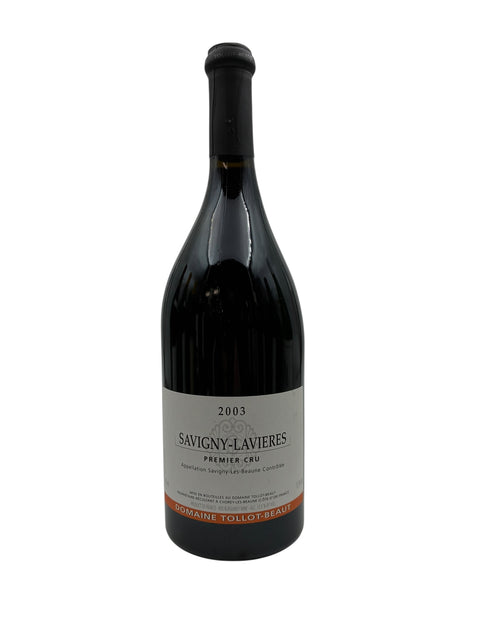 Bouteille de vin rouge de Bourgogne Savigny-Lavières de 2003.