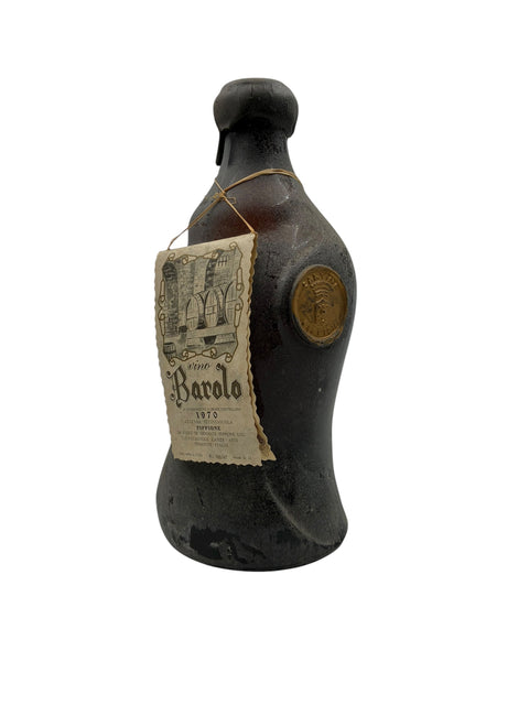 Bouteille de Barolo Antica Vineria 1970 avec étiquette originale