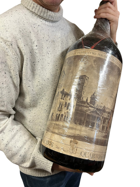 Grande bouteille de vin rouge Quarto di Brenta Vinicola Ferruccio 1976