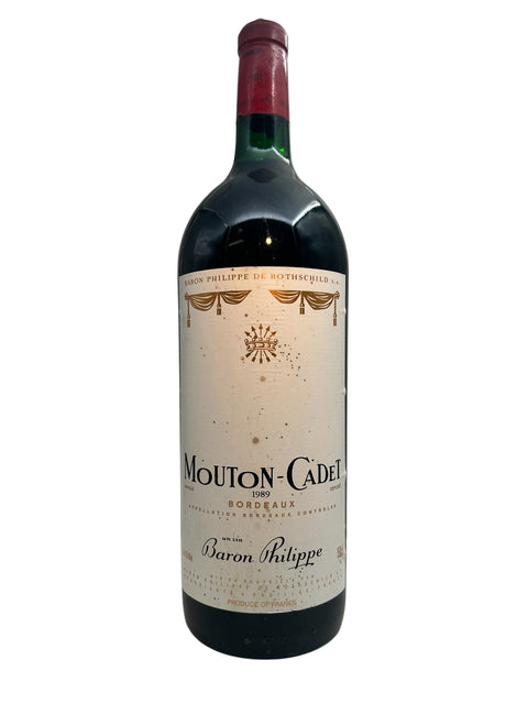 Bouteille de vin rouge Mouton Cadet de 1989