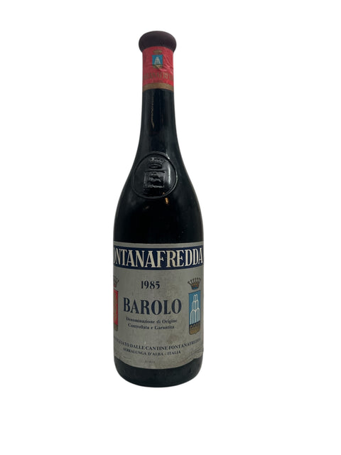 Bouteille de vin rouge Barolo Fontanafredda 1985