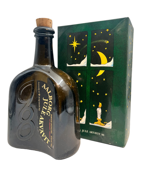 Bouteille d'Aalborg Jule Akvavit 1998 dans un emballage élégant