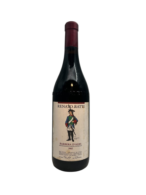 Bouteille de vin rouge Barbera d'Alba Renato Ratti 2002