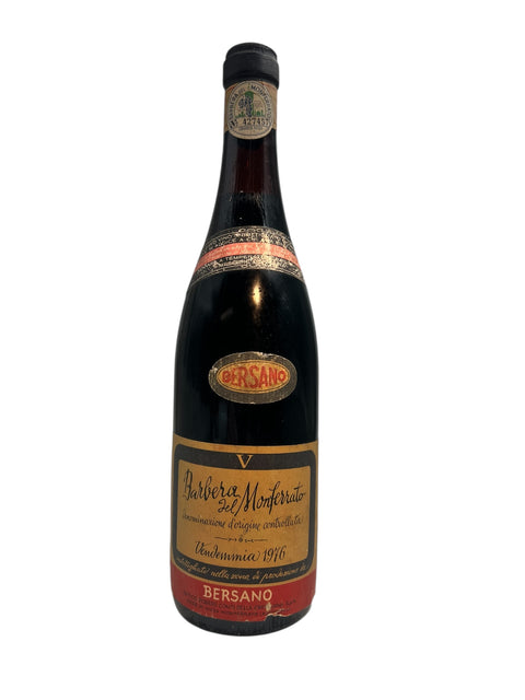 Bouteille de vin rouge Barbera del Monferrato Bersano 1976