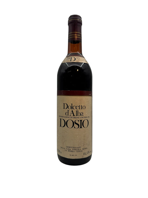 Bouteille de vin rouge Dolcetto d'Alba Dosio 1977