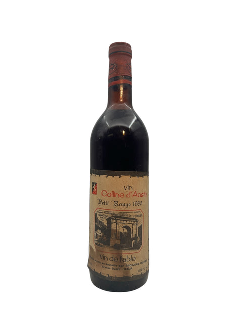 Bouteille de vin rouge Petit Rouge Grosjean 1980 d'Italie