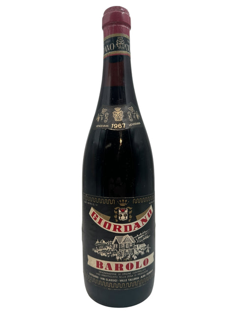 Bouteille de Barolo Giordano 1967 avec détails d'étiquette