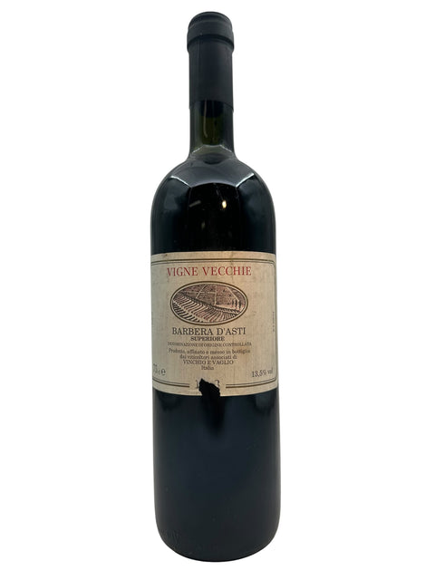 Bouteille de vin rouge Vigne Vecchie Barbera d'Asti Superiore