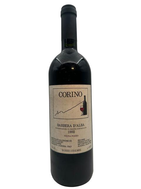 Bouteille de vin rouge Barbera d'Alba Corino 1992