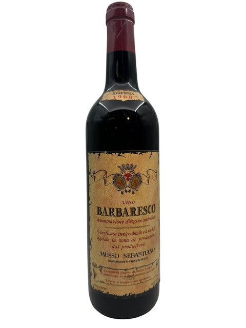 Bouteille de vin rouge Barbaresco Musso Sebastiano 1968
